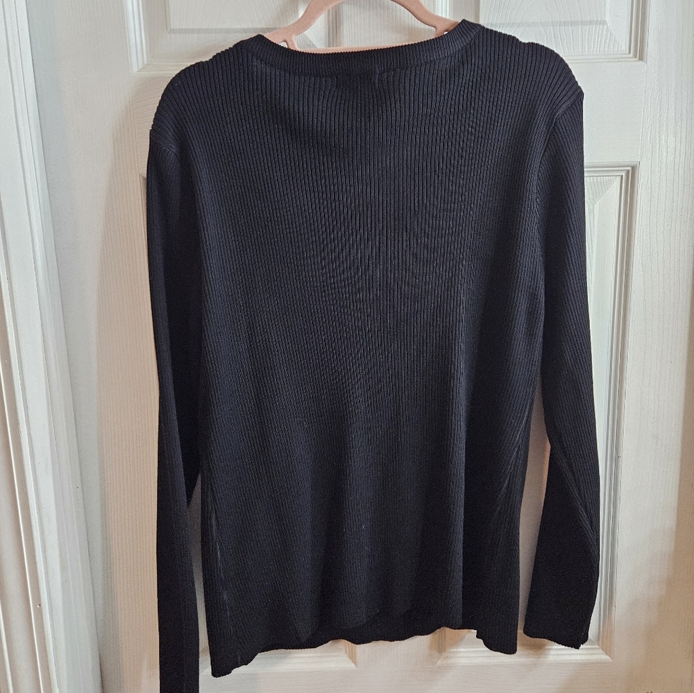 Sweater - Picture 3 of 3